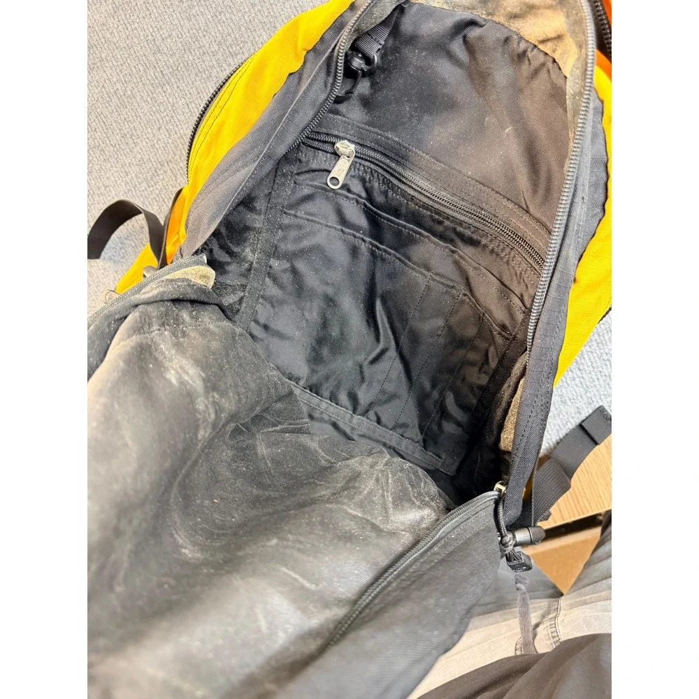 The North Face Yavapai Backpack Yellow Black Hiking School Bag Y2K Workwear